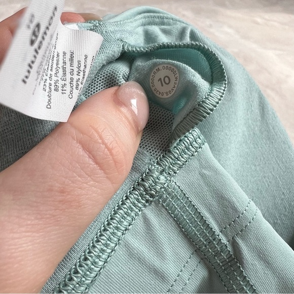 Lululemon Energy Bra Long Line *Medium Support, B–D Cup in Hazy Jade - Picture 7 of 12